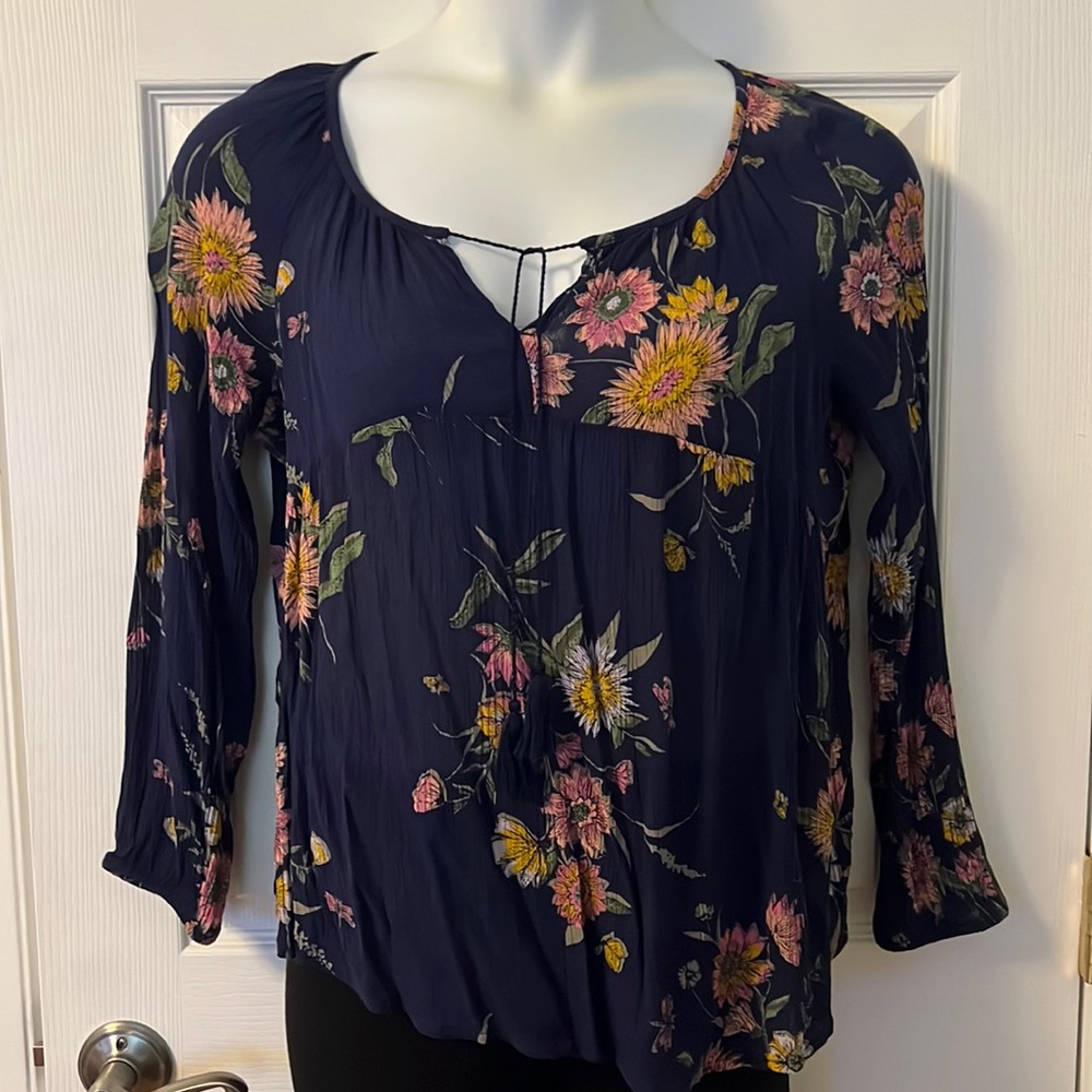 Old Navy Floral Peasant top